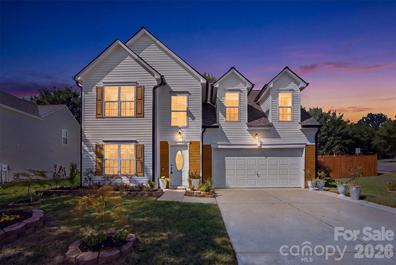 Property Photo:  7204 Hidden Creek Drive  NC 28214 