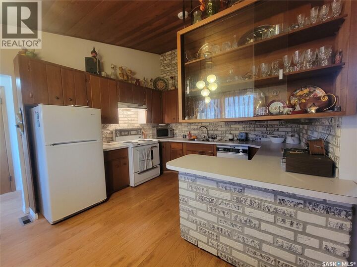 Property Photo: 509 3rd Street E SK S0K 4W0