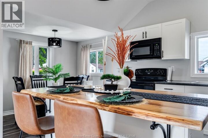 Property Photo:  316 Erieview Drive  ON N9Y 1M4 
