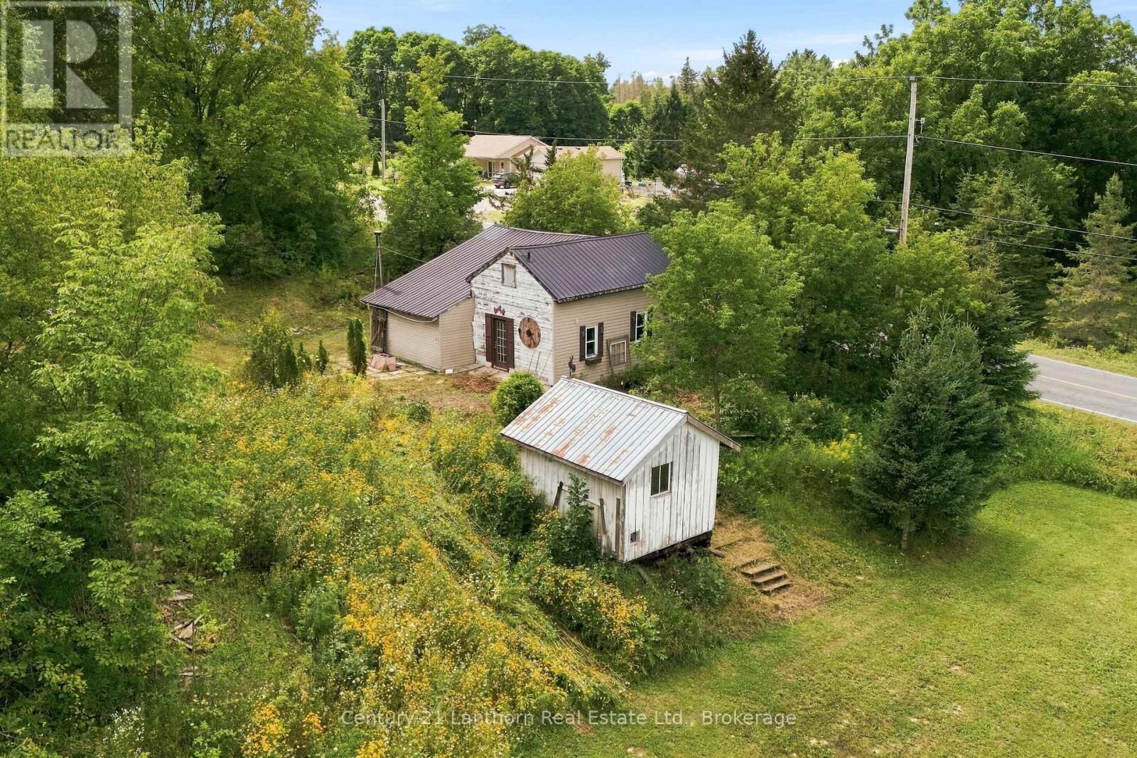 Property Photo: 1881 Stockdale Road ON K0K 2C0