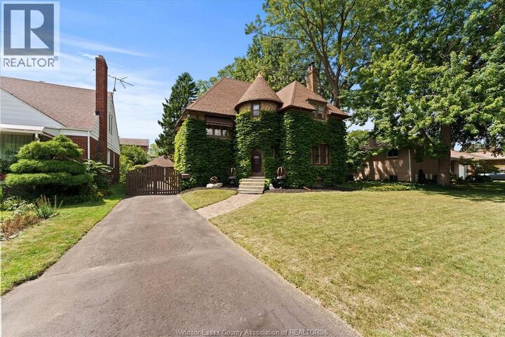 Property Photo:  1965 Rossini Boulevard  ON N8N 4P6 