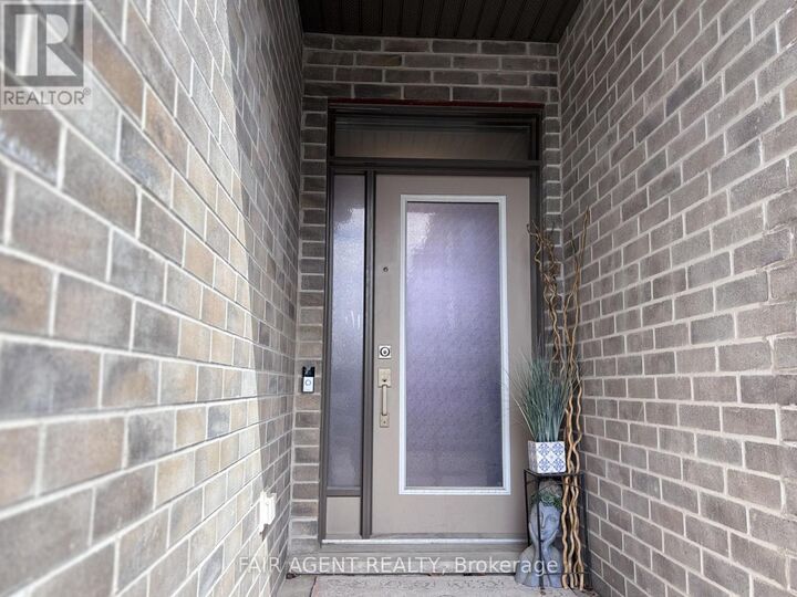 Property Photo:  1960 Dalmagarry Road 228  ON N6G 0T8 