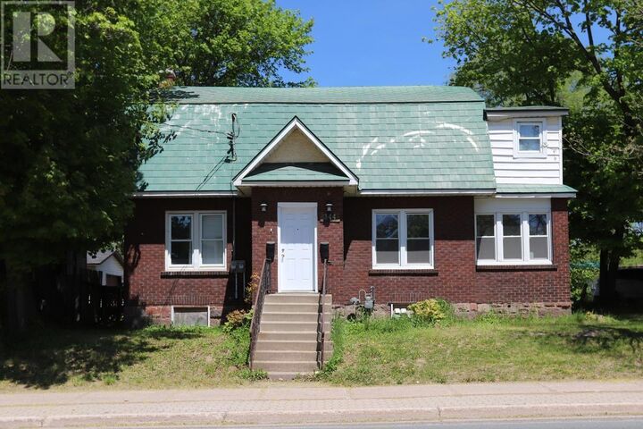 Property Photo:  344 Wellington St  ON P6A 2L9 