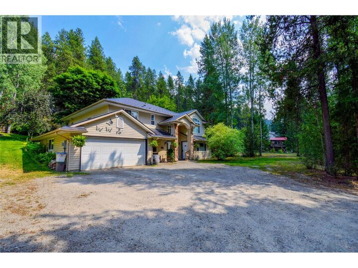 Property Photo:  610 Strathmore Avenue  BC V0H 1J0 
