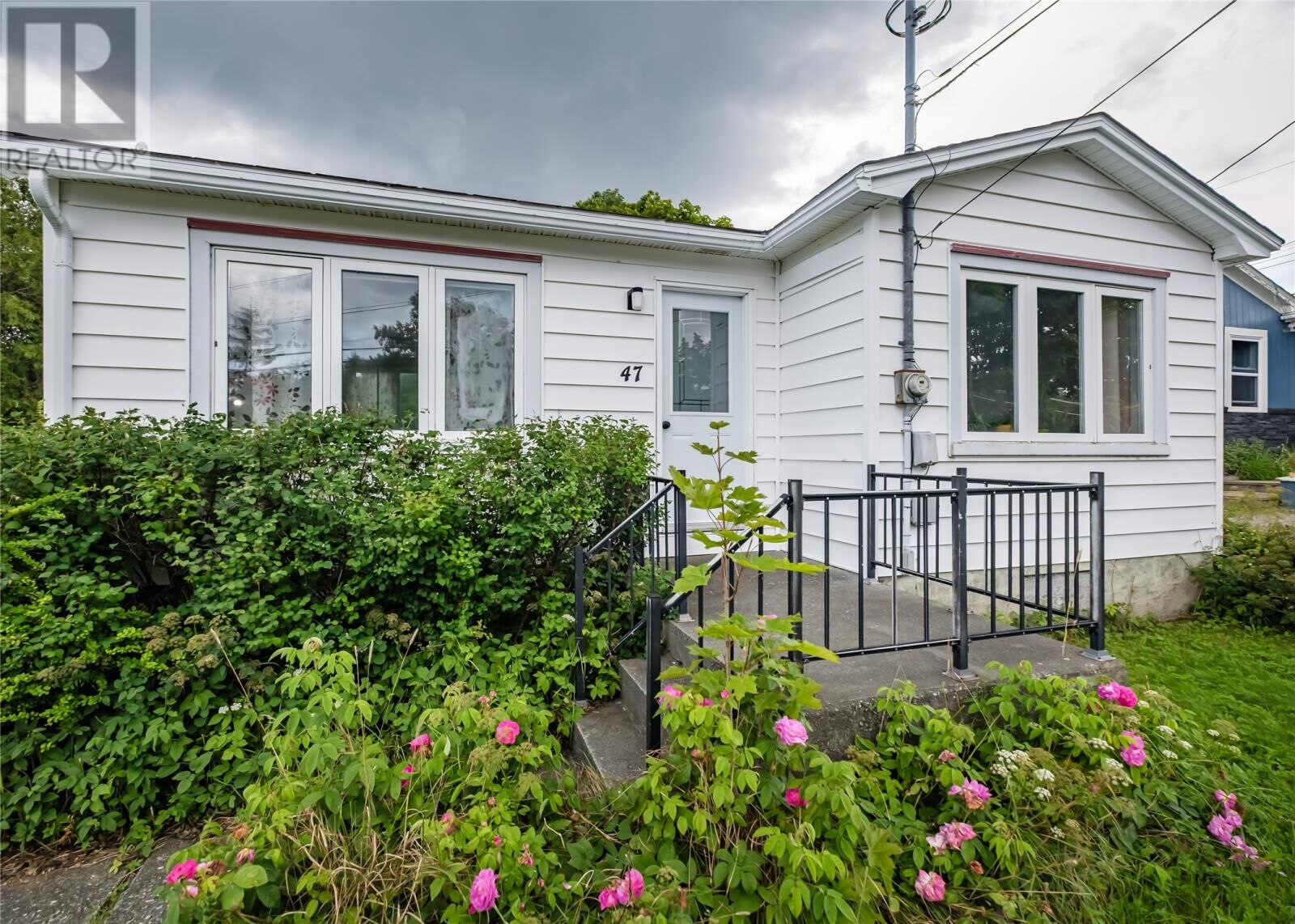 Property Photo:  47 Airport Heights Drive  NL A1A 4Z7 