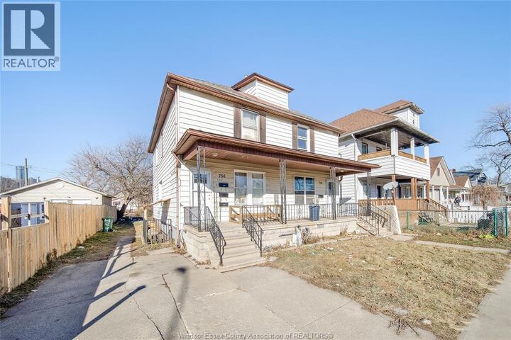 Property Photo:  756 Brant Street  ON N9A 3E8 