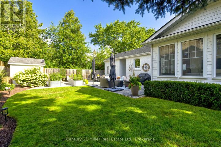 Property Photo:  934 Danforth Avenue  ON L7T 1S8 