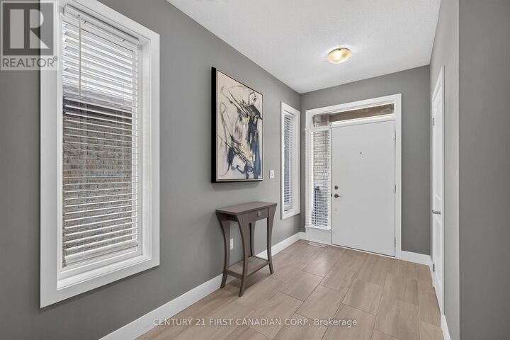 Photo de la propriété:  362 Edgevalley Road  ON N5V 0C3 