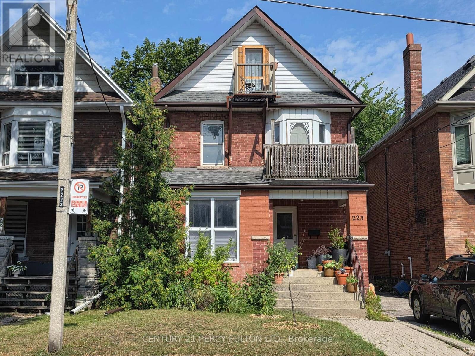 Property Photo:  223 Fairview Avenue  ON M6P 3A6 