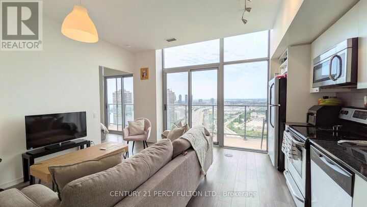 Property Photo:  105 The Queensway 3505  ON M6S 5B5 