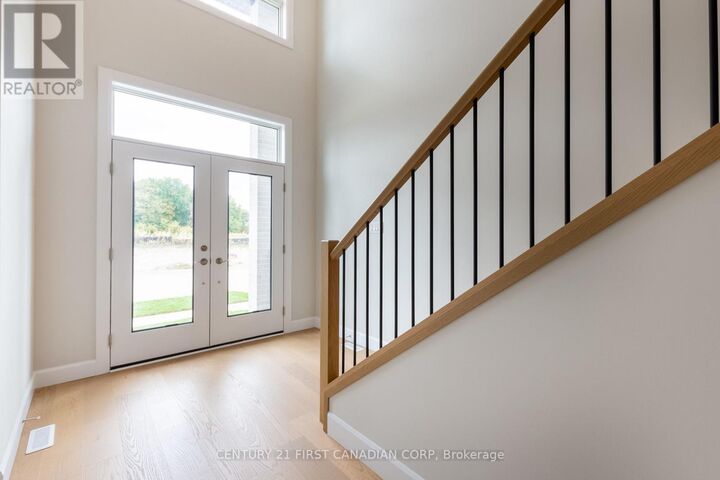 Photo de la propriété: 6453 Royal Magnolia Avenue ON N6P 0K2