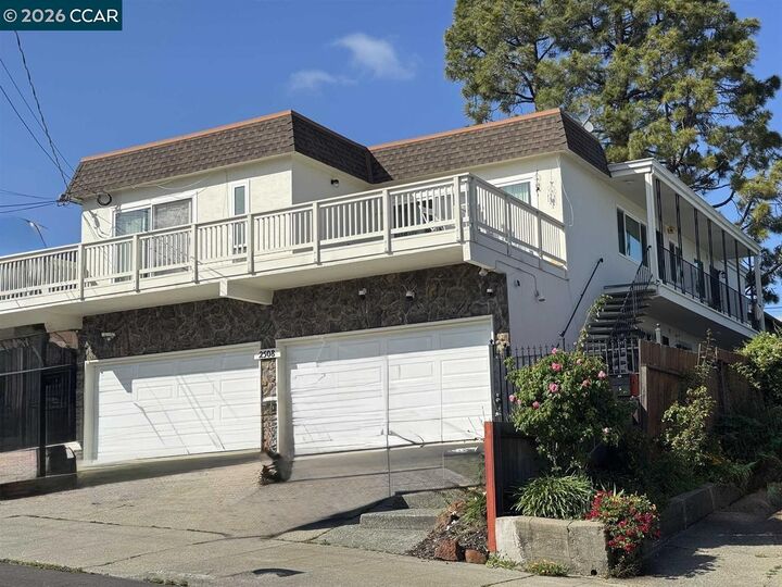Property Photo:  2508 Damuth St  CA 94602 