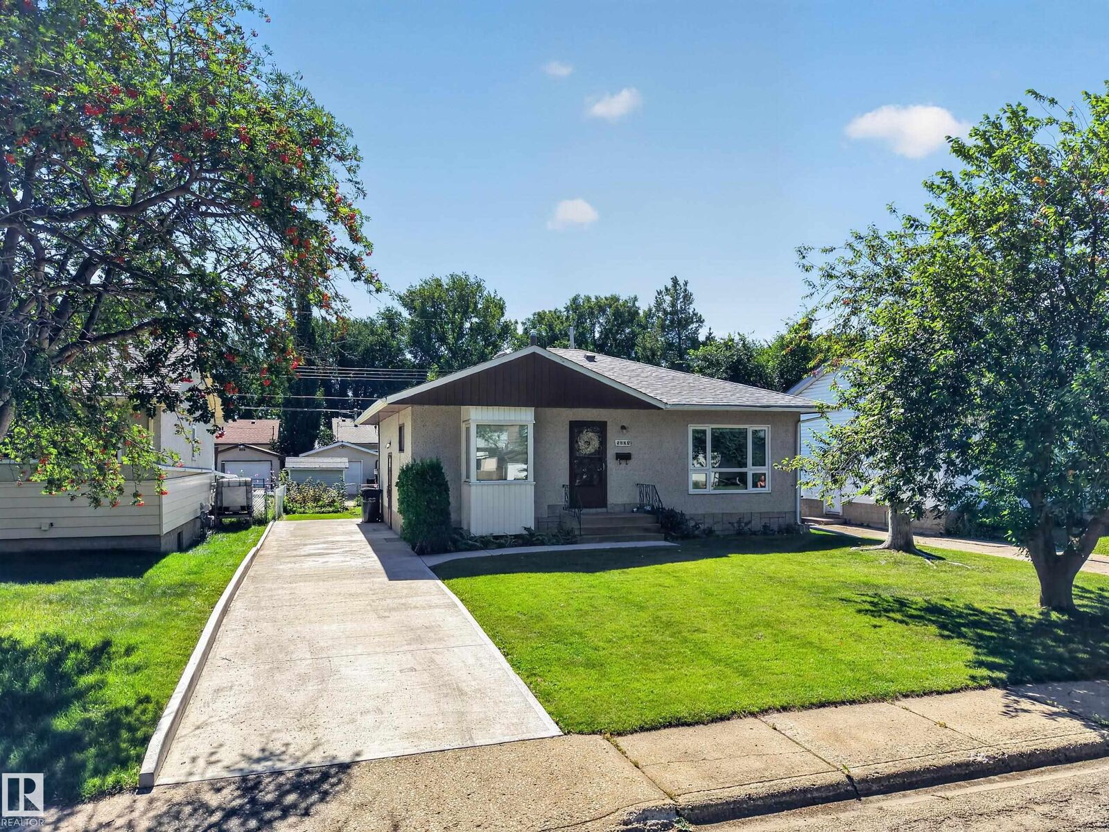 Property Photo:  5207 48 Avenue  AB T9E 5E4 