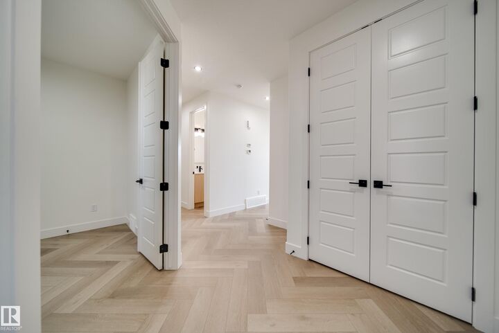 Property Photo: 5 Pierwyck Loop AB T7X 3H1
