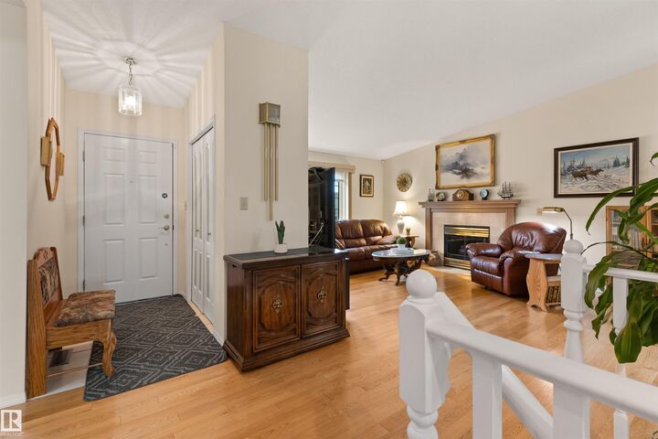Property Photo: 10 Grange Drive 1 AB T8N 5Z2
