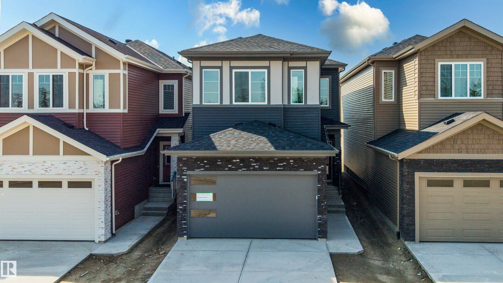 Property Photo:  727 158 Avenue NE  AB T5Y 4M9 