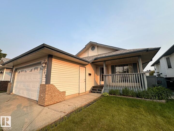 Property Photo:  643 Jenner Cove Cove NW  AB T6L 6S1 