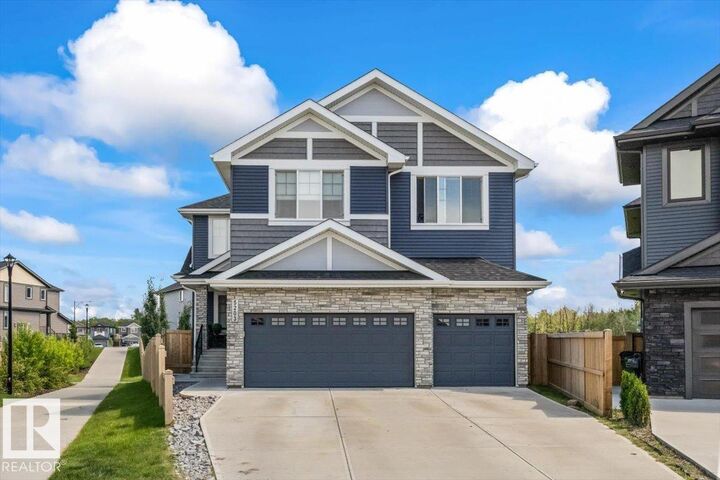 5203 23A Avenue SW — photo 1