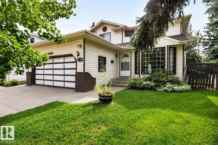 Property Photo: 6208 187B Street NW AB T5T 5T3