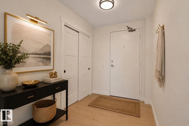Property Photo: 10125 109 Street NW 1408 AB T5J 3P1
