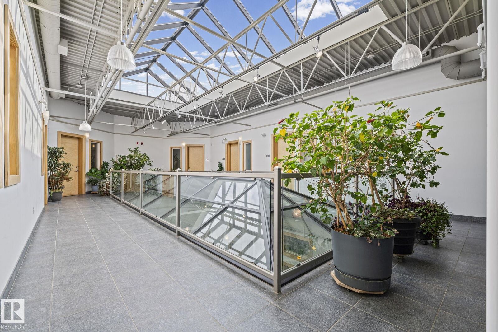 Property Photo:  10265 107 Street NW 205  AB T5J 5G2 