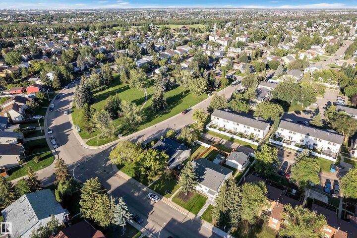 Property Photo:  3425 48 Street NW  AB T6L 3R2 