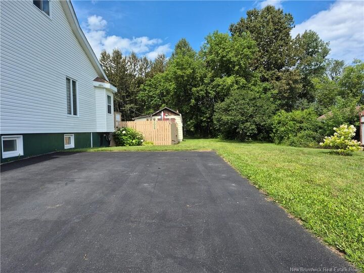 Property Photo: 580 Rue Garden NB E2A 2P6
