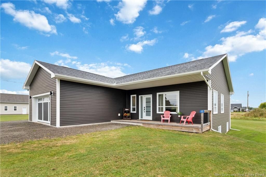 Property Photo:  11 Riverside Drive  NB E4Z 0K7 