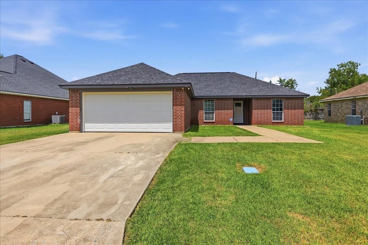 Property Photo:  4406 Highland Avenue  TX 77632 