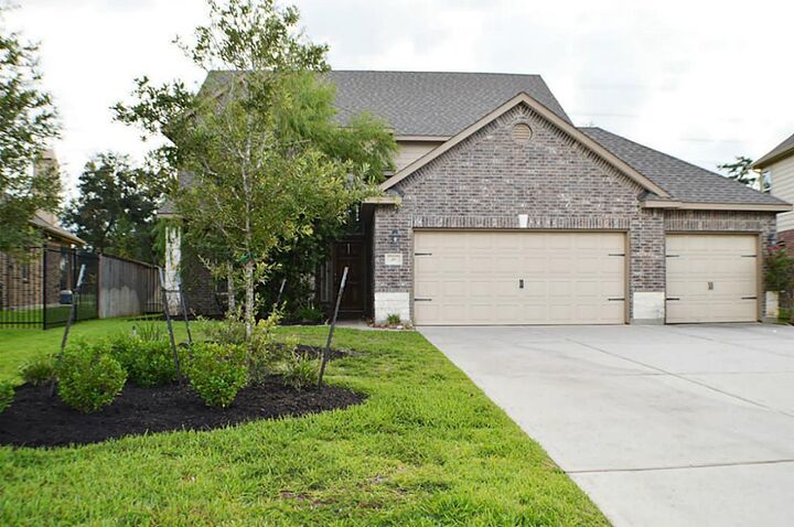 Property Photo:  91 W Wading Pond Circle  TX 77375 