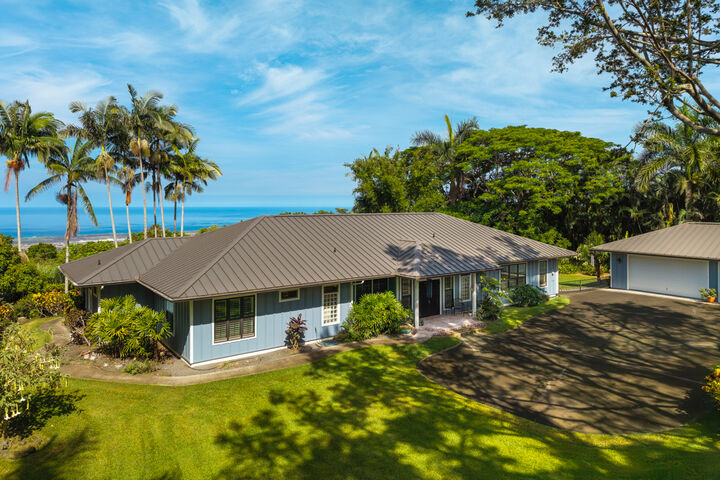 Property Photo:  73-4767 Halolani St  HI 96740 