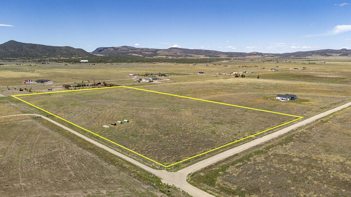 Property Photo:  3374 S Mary Jane Cir  UT 84720 