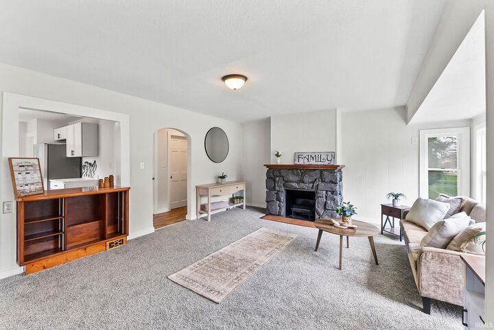 Property Photo:  2004 Sunnymede Drive  IN 46803-3156 