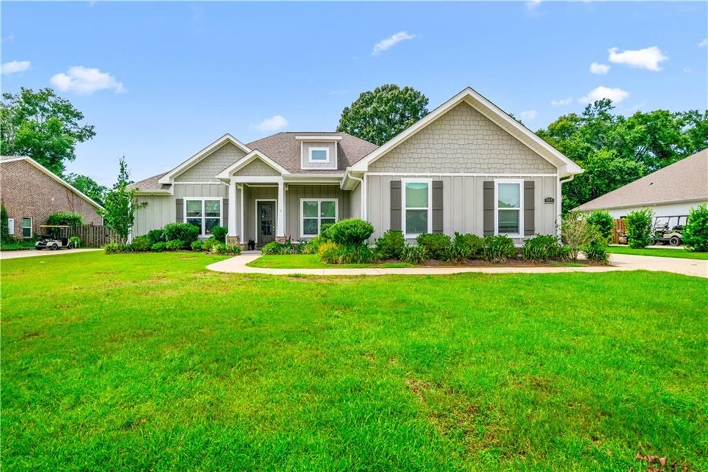 Property Photo: 420 Nandina Loop AL 36532