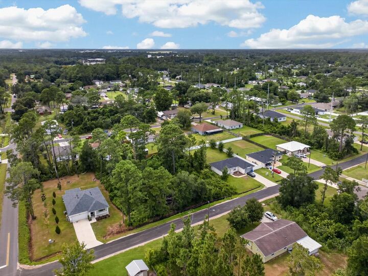 Property Photo: 6th Avenue FL 32724