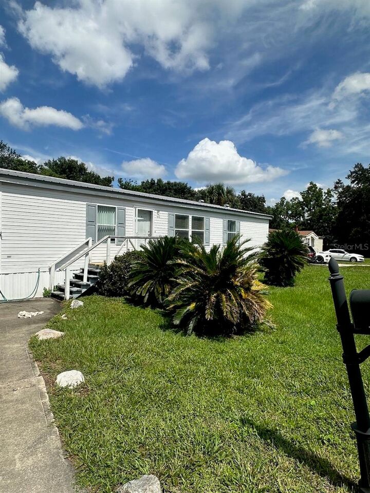 Property Photo: 1096 Carrie Lane FL 34741