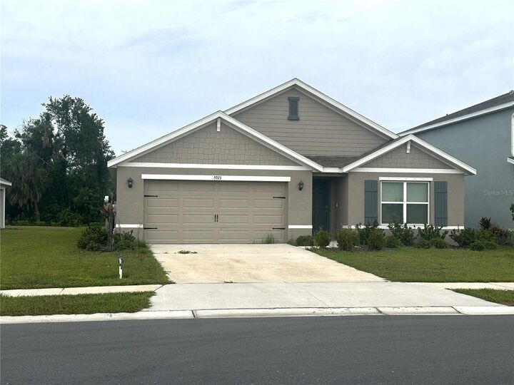 Property Photo:  5923 Flagstone Trail  FL 34221 