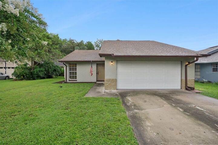 Property Photo:  1411 La Paloma Circle  FL 32708 