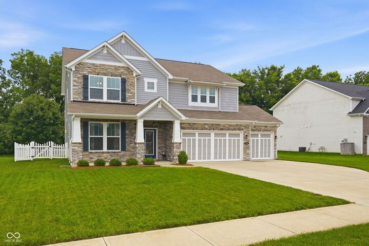 Property Photo:  1535 Bearcub Lane  IN 46123 