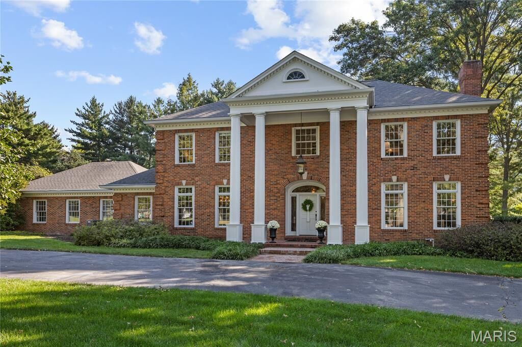 Property Photo:  48 Muirfield Lane  MO 63141 