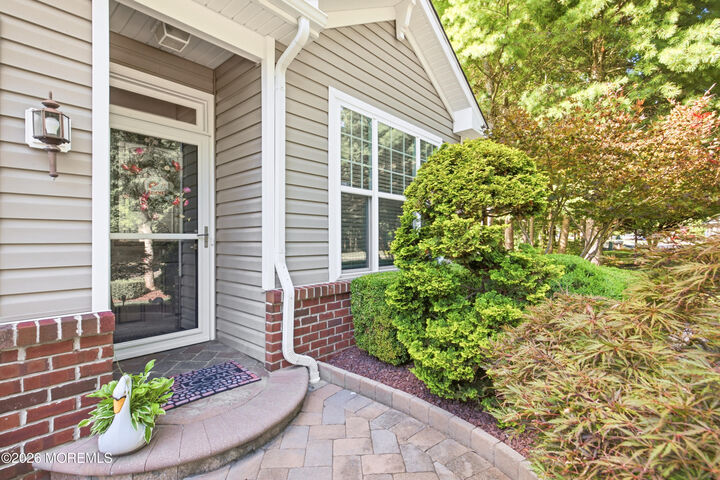 Property Photo:  4 Lenox Road  NJ 08527 