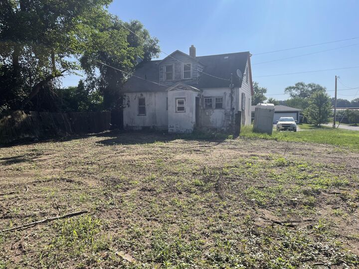 Property Photo:  612 N Crystal Avenue  MI 49022 