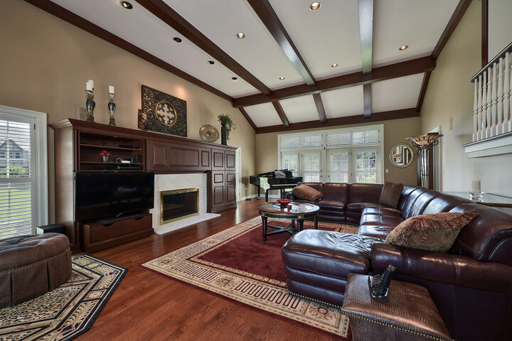 Property Photo:  1673 Balmoral Lane  IL 60067 