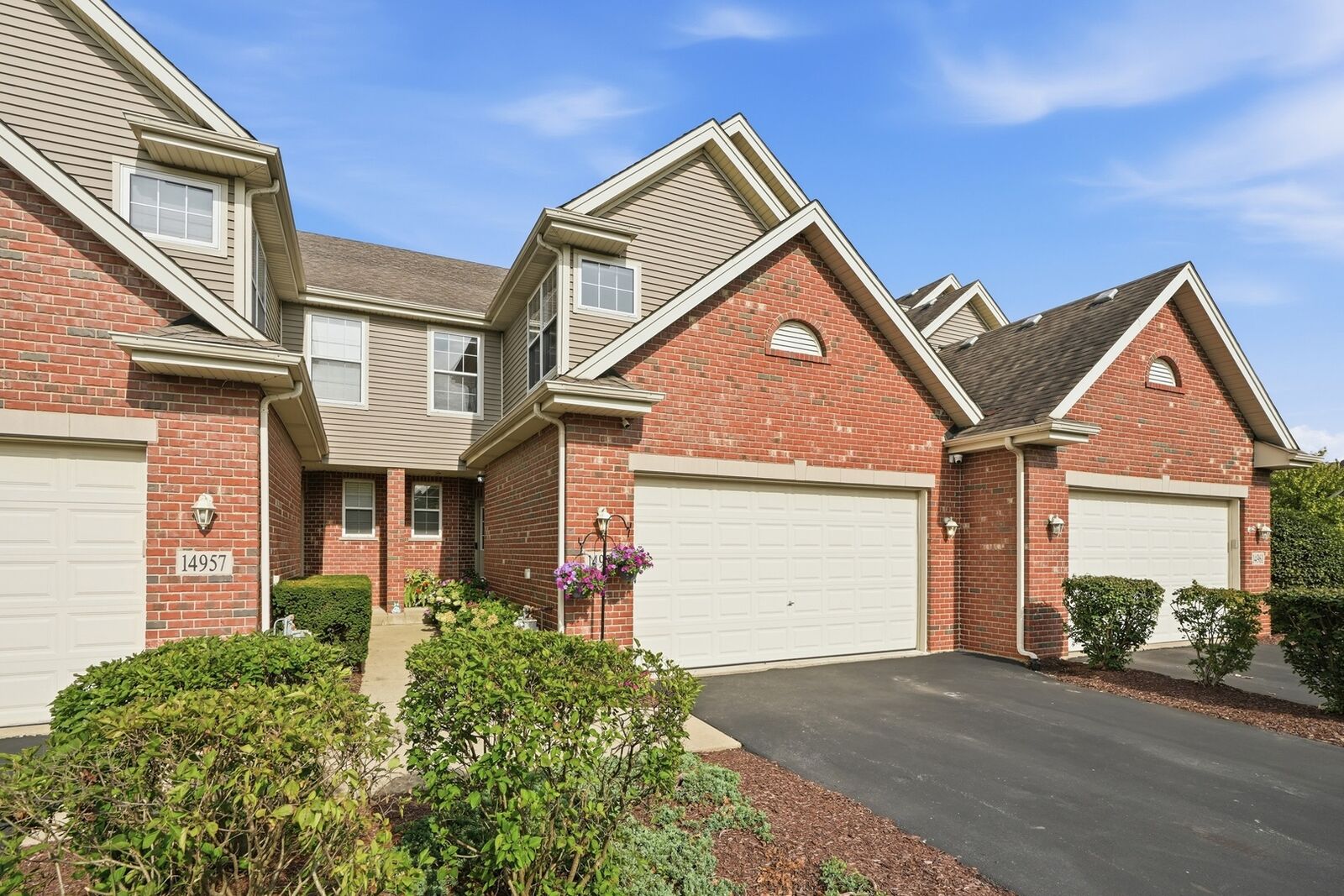 Property Photo:  14959 S Suffolk Court  IL 60491 