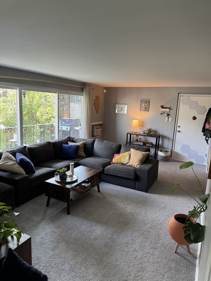 Property Photo: 1007 8th Avenue 10 IL 60525
