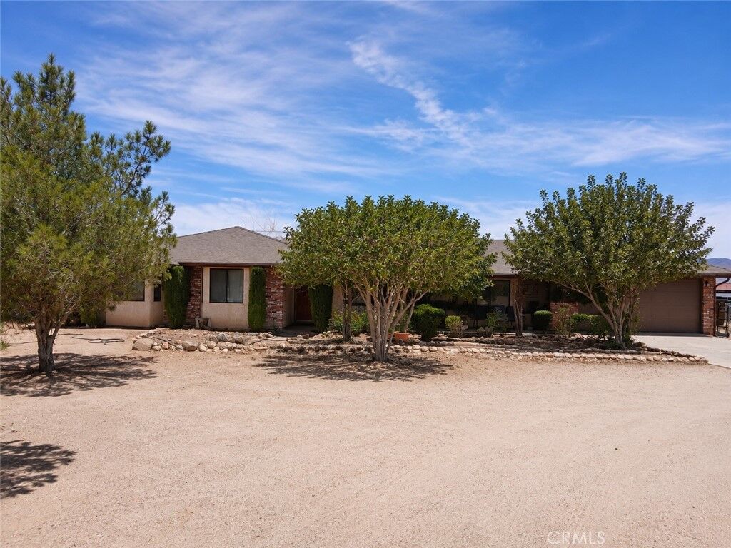 Property Photo:  10839 11th Avenue  CA 92345 