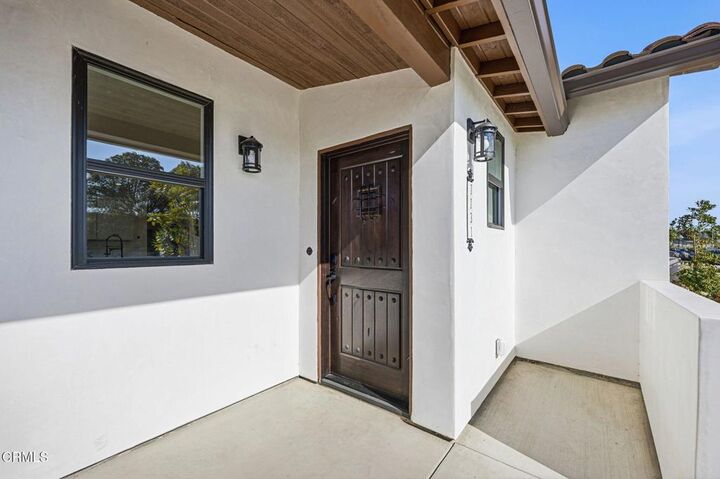 Property Photo: 1131 W 2nd Street CA 93030
