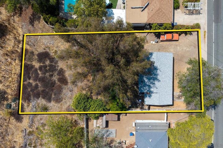 Property Photo: 161 Garfield Ave CA 92020
