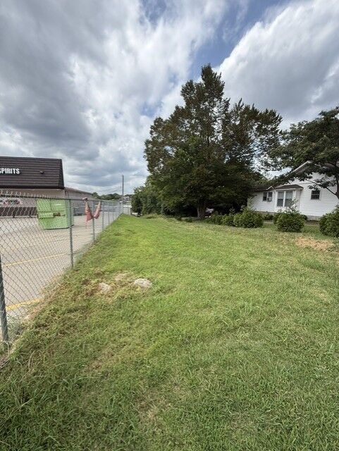 Property Photo:  634 Greenwood Ave  TN 37040 