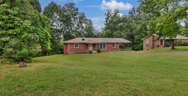 Property Photo:  2064 Lintwood Dr  TN 37042 